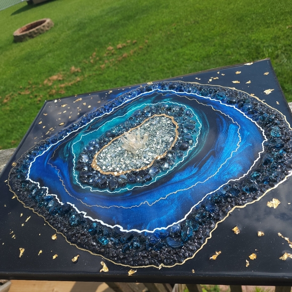 resin geode inspired wall art with real 24k gold flake and crystal quarts - Picture 14 of 17